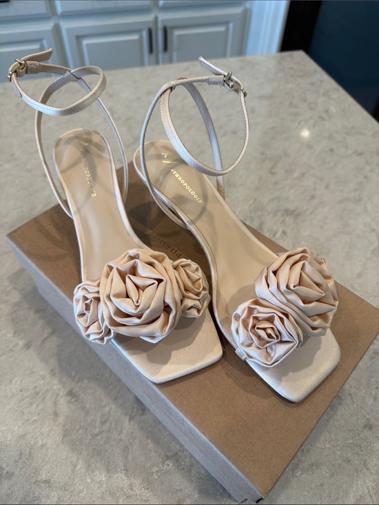Anthropologie Shoes - Anthropologie Blush Rose-Embellished Slingback Heels